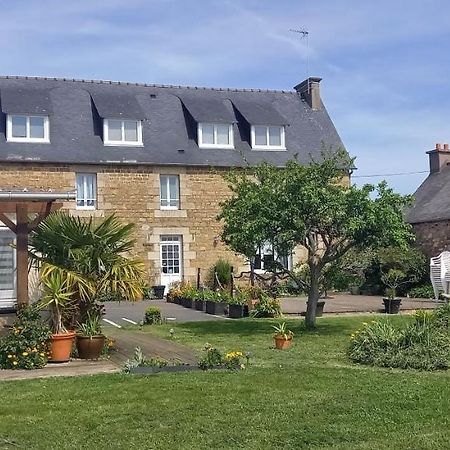 Le Relais De Launay Ploubazlanec Exteriör bild