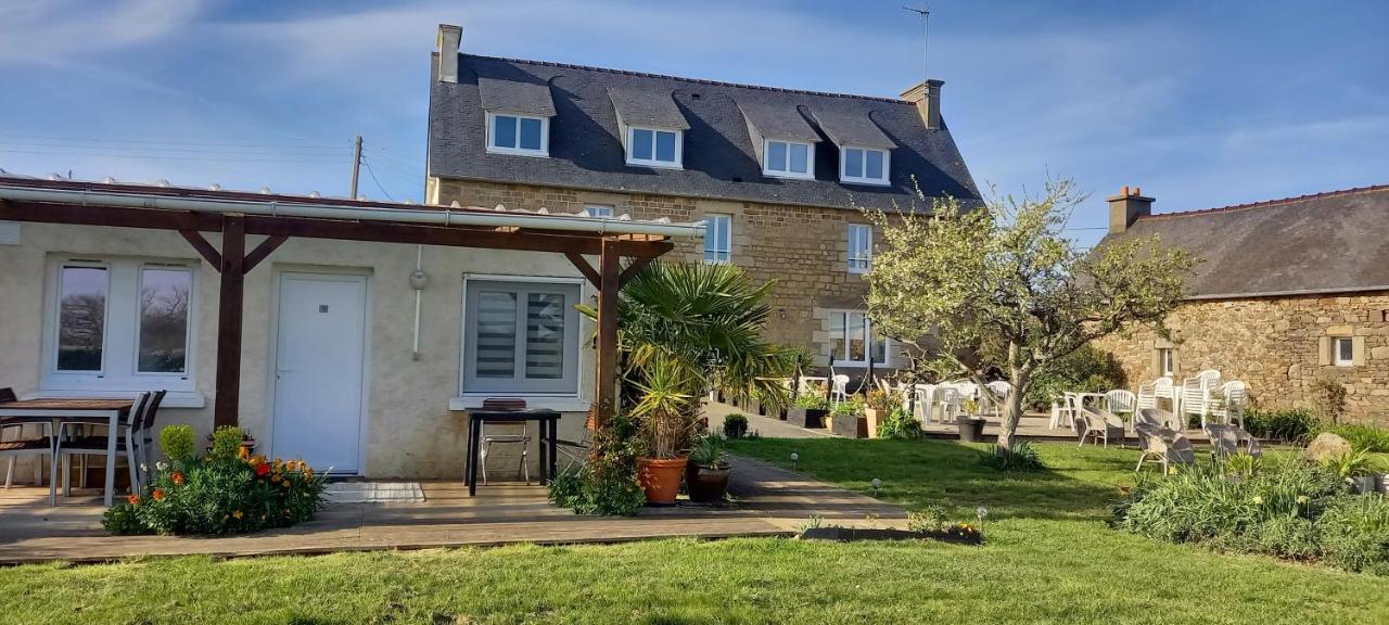 Le Relais De Launay Ploubazlanec Exteriör bild