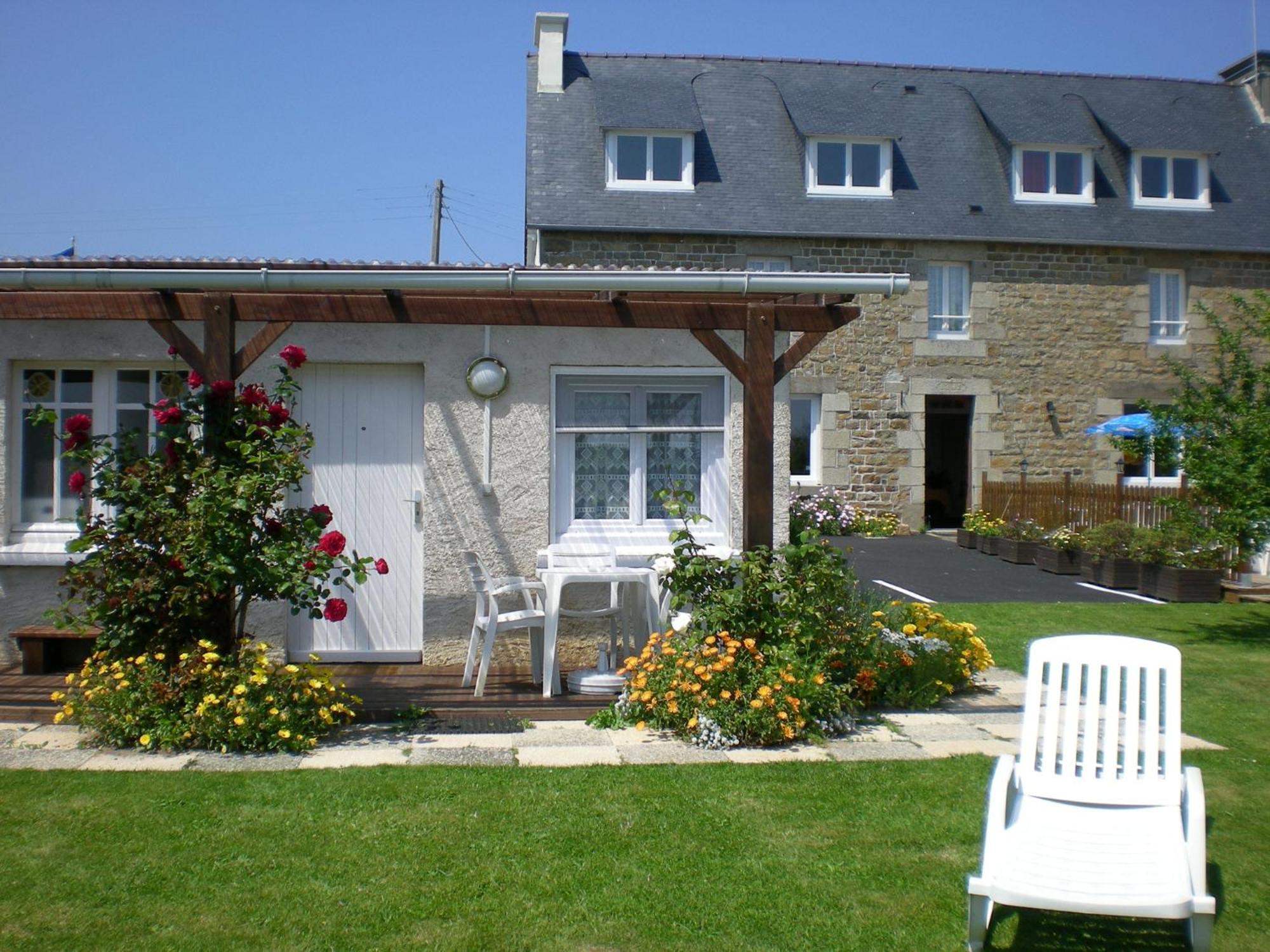 Le Relais De Launay Ploubazlanec Exteriör bild
